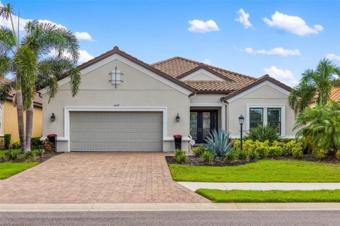 House in Lakewood Ranch, Florida 3 bedrooms, 285.3 sq.m. № 1873115 - photo 4