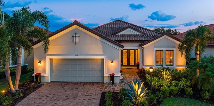 House in Lakewood Ranch, Florida 3 bedrooms, 285.3 sq.m. № 1873115