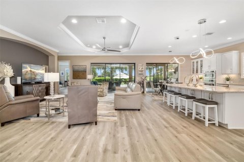 House in Lakewood Ranch, Florida 3 bedrooms, 285.3 sq.m. № 1873115 - photo 8
