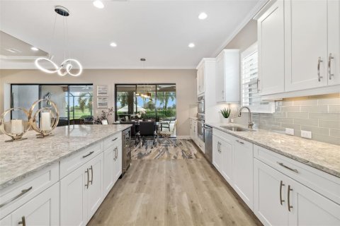 House in Lakewood Ranch, Florida 3 bedrooms, 285.3 sq.m. № 1873115 - photo 17