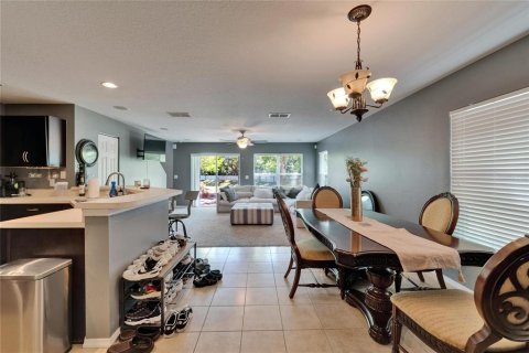 Townhouse in Valrico, Florida 3 bedrooms, 146.14 sq.m. № 1637832 - photo 11