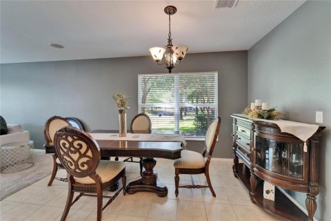 Townhouse in Valrico, Florida 3 bedrooms, 146.14 sq.m. № 1637832 - photo 12