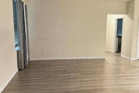 Immobilier commercial à vendre à Port St. Lucie, Floride № 2175437 - photo 5