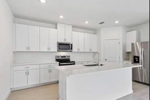 Villa ou maison à louer à Palm Coast, Floride: 4 chambres, 171.13 m2 № 2424038 - photo 5