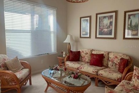 House in Kissimmee, Florida 5 bedrooms, 322.84 sq.m. № 2421835 - photo 2