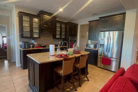 House in Kissimmee, Florida 5 bedrooms, 322.84 sq.m. № 2421835 - photo 6