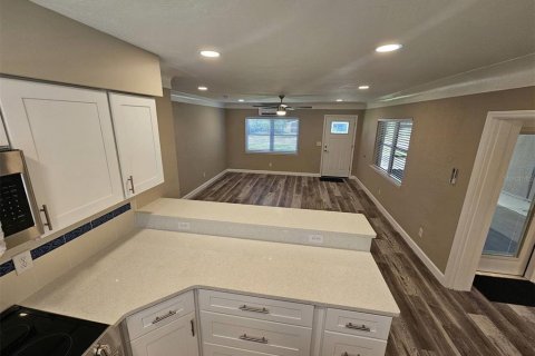 Casa en venta en Saint Petersburg, Florida, 2 dormitorios, 100.33 m2 № 2299691 - foto 11