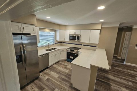 Casa en venta en Saint Petersburg, Florida, 2 dormitorios, 100.33 m2 № 2299691 - foto 10