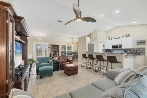 Casa en venta en Port Charlotte, Florida, 3 dormitorios, 171.03 m2 № 1733661 - foto 9