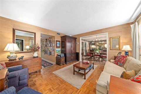 Condo in Orlando, Florida, 2 bedrooms  № 1634663 - photo 4