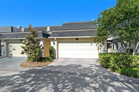 Condo in Orlando, Florida, 2 bedrooms  № 1634663 - photo 1