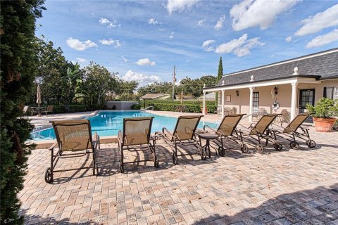Condo in Orlando, Florida, 2 bedrooms  № 1634663 - photo 18