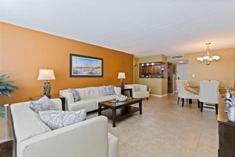 Condominio en venta en Saint Petersburg, Florida, 2 dormitorios, 109.16 m2 № 2092937 - foto 9