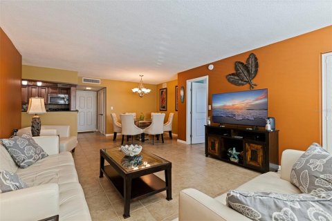 Condominio en venta en Saint Petersburg, Florida, 2 dormitorios, 109.16 m2 № 2092937 - foto 10
