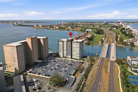 Condominio en venta en Saint Petersburg, Florida, 2 dormitorios, 109.16 m2 № 2092937 - foto 26