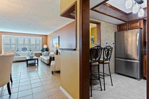 Condominio en venta en Saint Petersburg, Florida, 2 dormitorios, 109.16 m2 № 2092937 - foto 4
