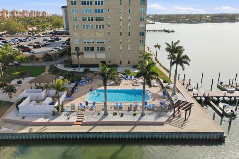 Condominio en venta en Saint Petersburg, Florida, 2 dormitorios, 109.16 m2 № 2092937 - foto 29