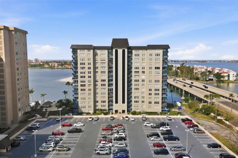 Condominio en venta en Saint Petersburg, Florida, 2 dormitorios, 109.16 m2 № 2092937 - foto 24