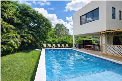 Casa en venta en Dania Beach, Florida, 6 dormitorios, 386.29 m2 № 2079243 - foto 5