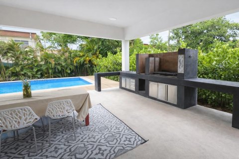 Casa en venta en Dania Beach, Florida, 6 dormitorios, 386.29 m2 № 2079243 - foto 7