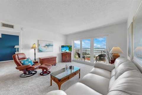 Condo in Saint Petersburg, Florida, 1 bedroom  № 1856726 - photo 9