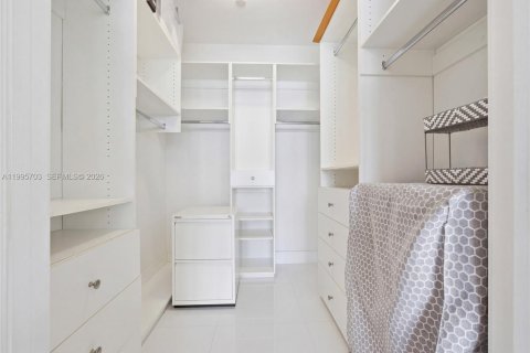 Copropriété à vendre à Miami, Floride: 2 chambres, 144.65 m2 № 2058894 - photo 12