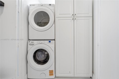 Copropriété à vendre à Miami, Floride: 2 chambres, 144.65 m2 № 2058894 - photo 16