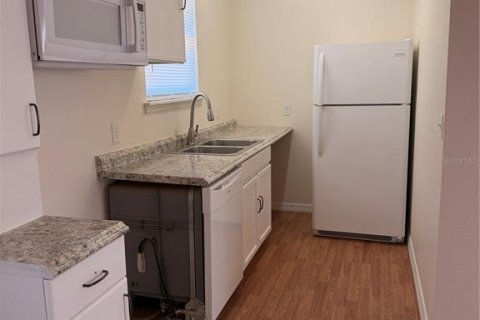 Apartamento en alquiler en Davenport, Florida, 2 dormitorios, 53.51 m2 № 2156646 - foto 6