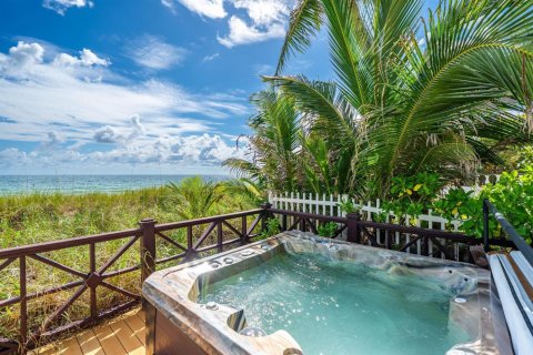 Casa en venta en Fort Lauderdale, Florida, 6 dormitorios, 593.09 m2 № 2258149 - foto 4