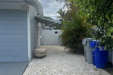 Propiedad comercial en alquiler en Pompano Beach, Florida, 1 dormitorio, 101.73 m2 № 2052627 - foto 14