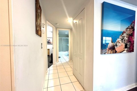 Condominio en venta en Pembroke Pines, Florida, 2 dormitorios, 140 m2 № 1934927 - foto 20