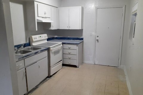 Casa en alquiler en Wildwood, Florida, 2 dormitorios, 62.43 m2 № 1842077 - foto 6