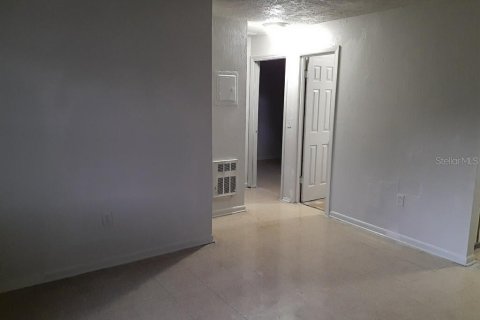 Casa en alquiler en Wildwood, Florida, 2 dormitorios, 62.43 m2 № 1842077 - foto 8
