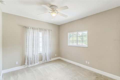 Casa en venta en Orlando, Florida, 5 dormitorios, 318.1 m2 № 1792086 - foto 23