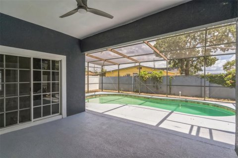 Casa en venta en Orlando, Florida, 5 dormitorios, 318.1 m2 № 1792086 - foto 2