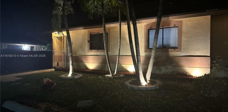 Condo in Homestead, Florida, 3 bedrooms  № 1775241