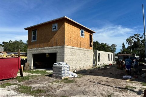 House in Saint Petersburg, Florida 4 bedrooms, 206.24 sq.m. № 1771709 - photo 17