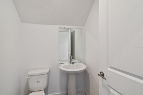 House in Tampa, Florida 4 bedrooms, 223.8 sq.m. № 1326359 - photo 12