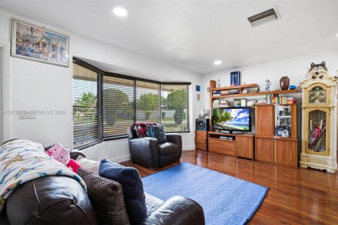 Villa ou maison à vendre à Lauderhill, Floride: 3 chambres, 110.93 m2 № 2036233 - photo 5