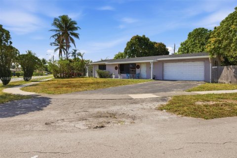 Villa ou maison à vendre à Lauderhill, Floride: 3 chambres, 110.93 m2 № 2036233 - photo 3