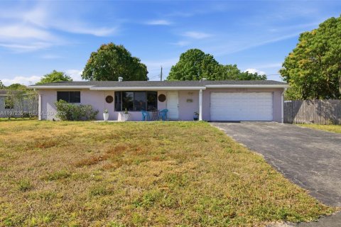 Villa ou maison à Lauderhill, Floride 3 chambres, 110.93 m2 № 2036233