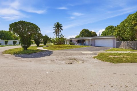 Villa ou maison à vendre à Lauderhill, Floride: 3 chambres, 110.93 m2 № 2036233 - photo 2