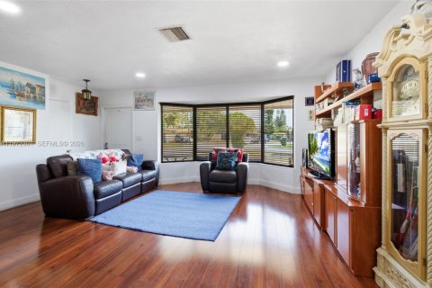 Villa ou maison à vendre à Lauderhill, Floride: 3 chambres, 110.93 m2 № 2036233 - photo 4