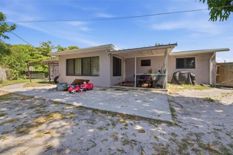 Villa ou maison à vendre à Lauderhill, Floride: 3 chambres, 110.93 m2 № 2036233 - photo 23