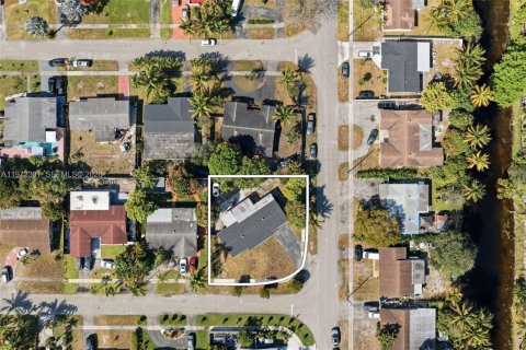 Villa ou maison à vendre à Lauderhill, Floride: 3 chambres, 110.93 m2 № 2036233 - photo 26