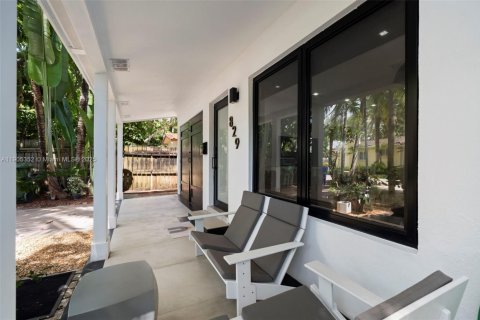 Купить виллу или дом в Форт-Лодердейл, Флорида 3 спальни, 112.23м2, № 1956146 - фото 11