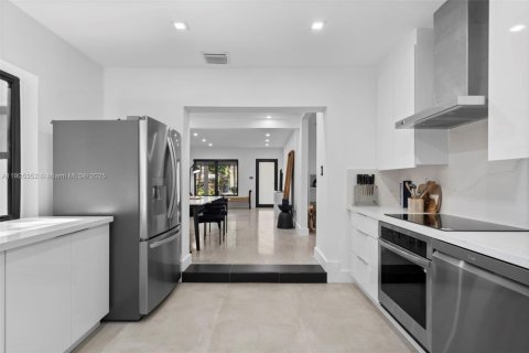 Купить виллу или дом в Форт-Лодердейл, Флорида 3 спальни, 112.23м2, № 1956146 - фото 2