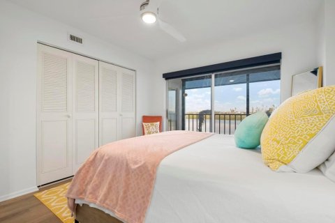 Condo in Sarasota, Florida, 2 bedrooms  № 1842341 - photo 21