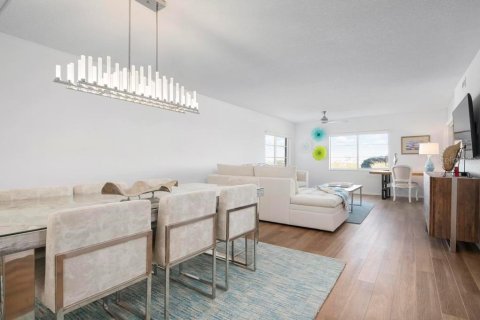 Condo in Sarasota, Florida, 2 bedrooms  № 1842341 - photo 2