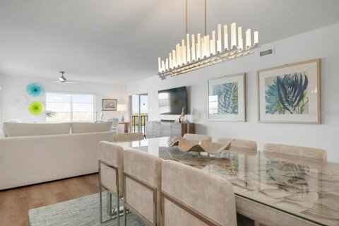 Condo in Sarasota, Florida, 2 bedrooms  № 1842341 - photo 10